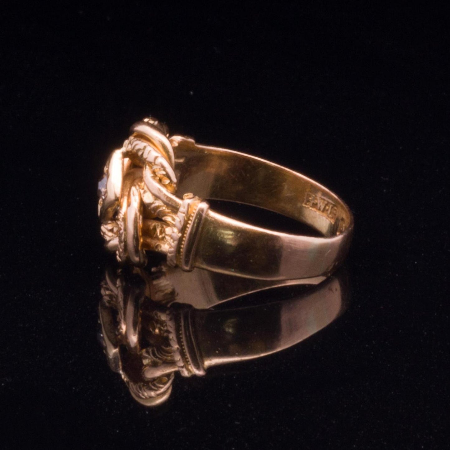 Antique 18ct Gold Knot Ring. Lovely example Assayed in Birmingham 1918.