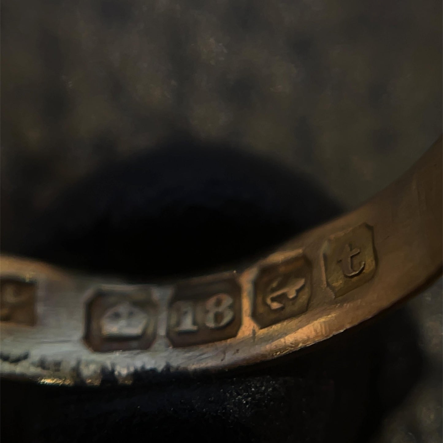 Antique 18ct Gold Knot Ring. Lovely example Assayed in Birmingham 1918.