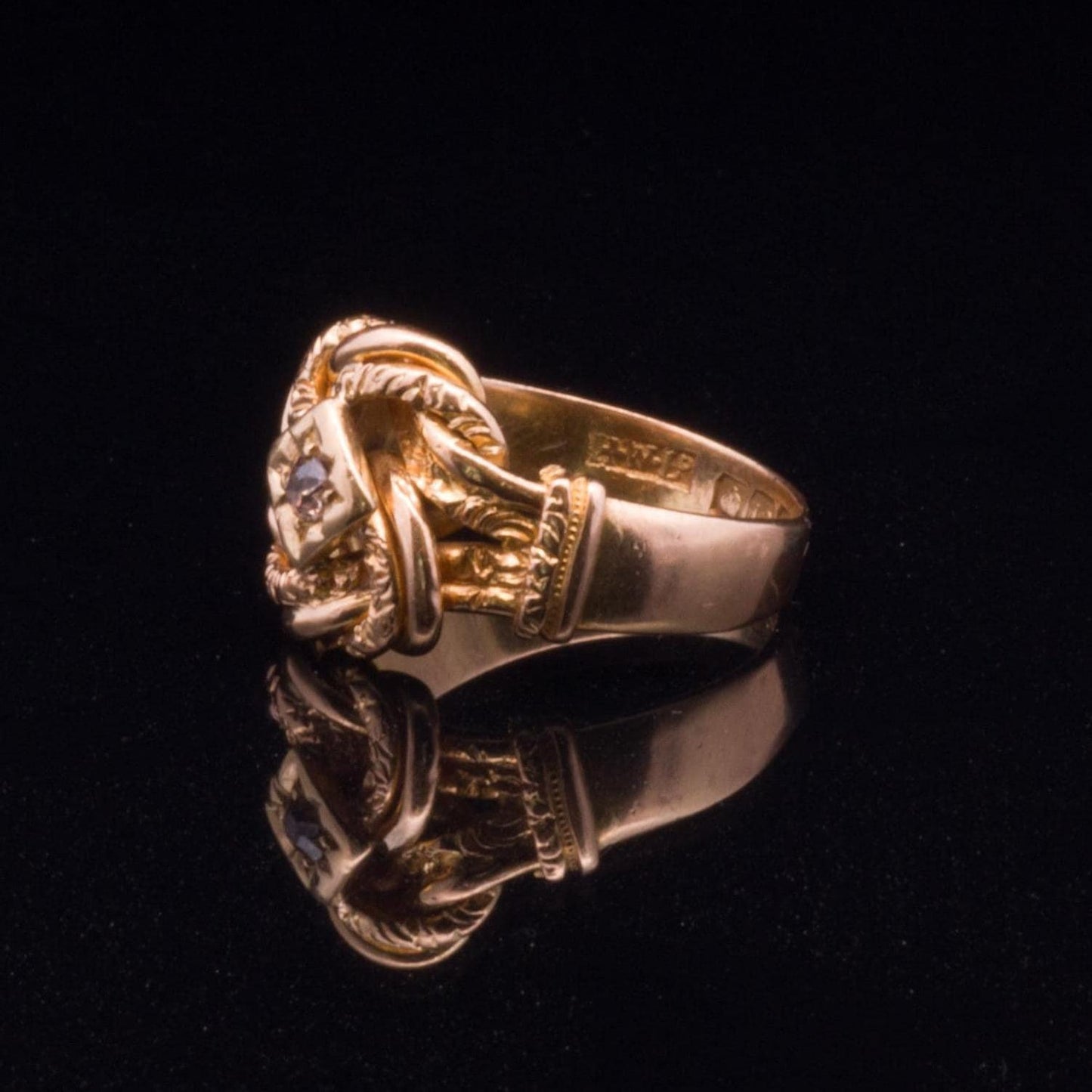 Antique 18ct Gold Knot Ring. Lovely example Assayed in Birmingham 1918.
