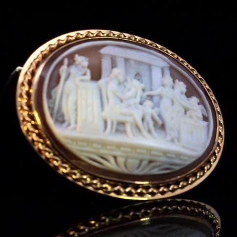 Stunning Antique 9ct Gold Shell Cameo Brooch. Beautiful Carving, Quality Heavy Gold Mount.