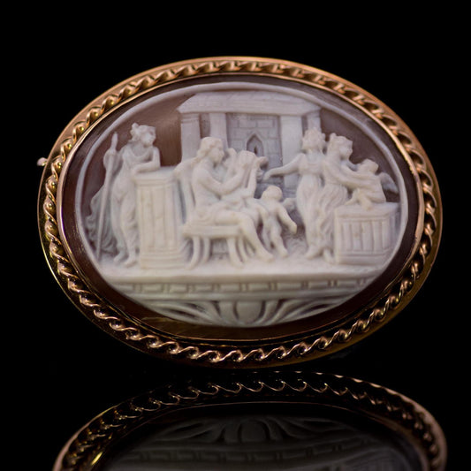 Stunning Antique 9ct Gold Shell Cameo Brooch. Beautiful Carving, Quality Heavy Gold Mount.